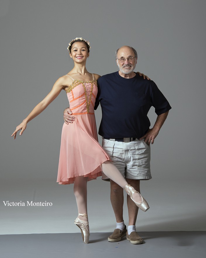 Commemorative Photo of Victoria & Gene at the end of her private photo shoot.